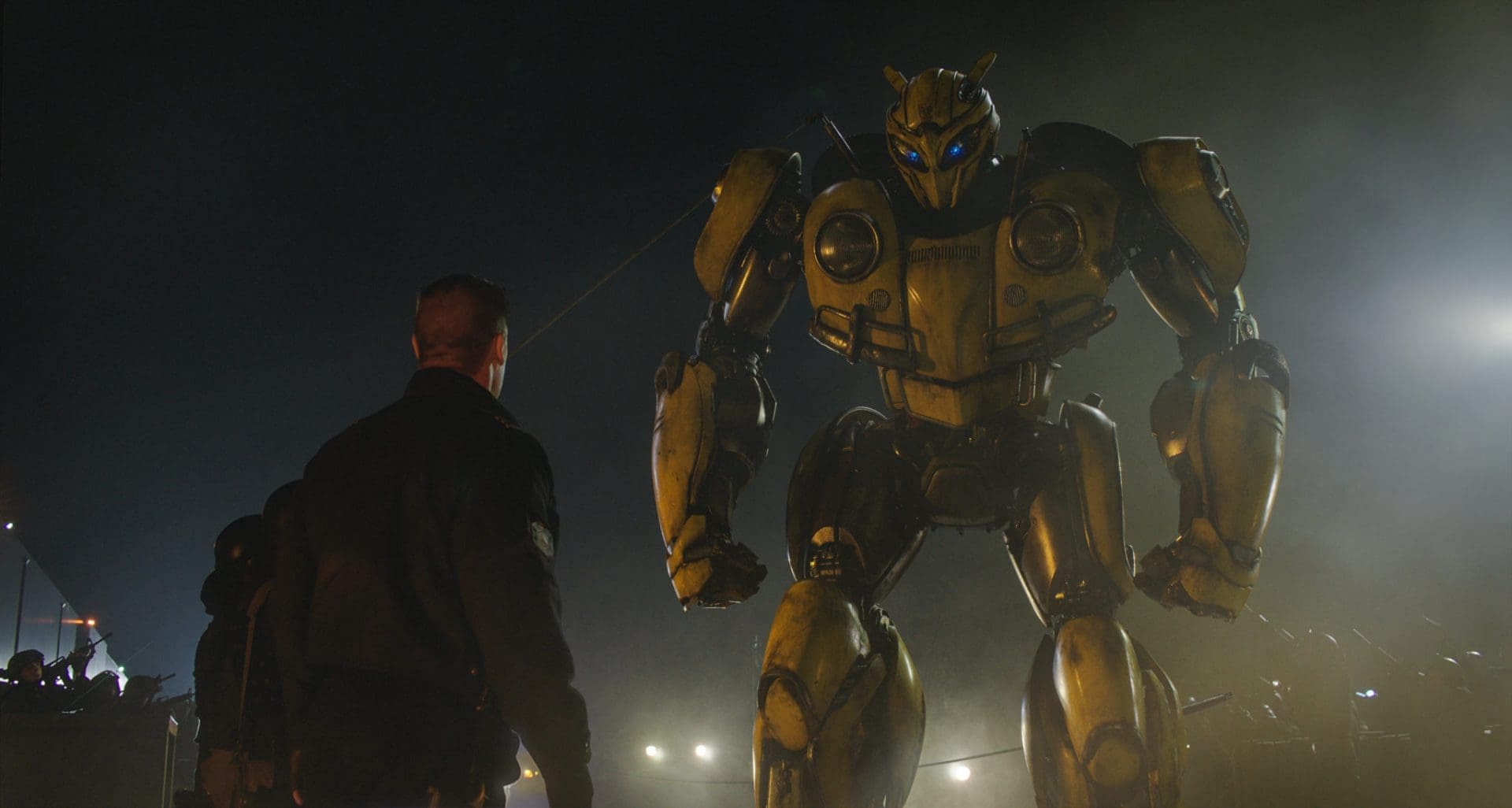 Bumblebee - Trailer oficial en Español 2018